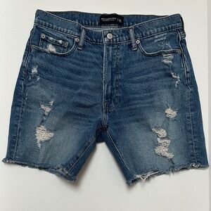 Abercrombie &  Fitch relaxed fit stretch distressed denim shorts raw hem Size 32